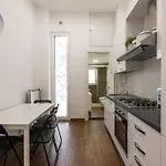 Loft Full Comfort Апартаменты *
